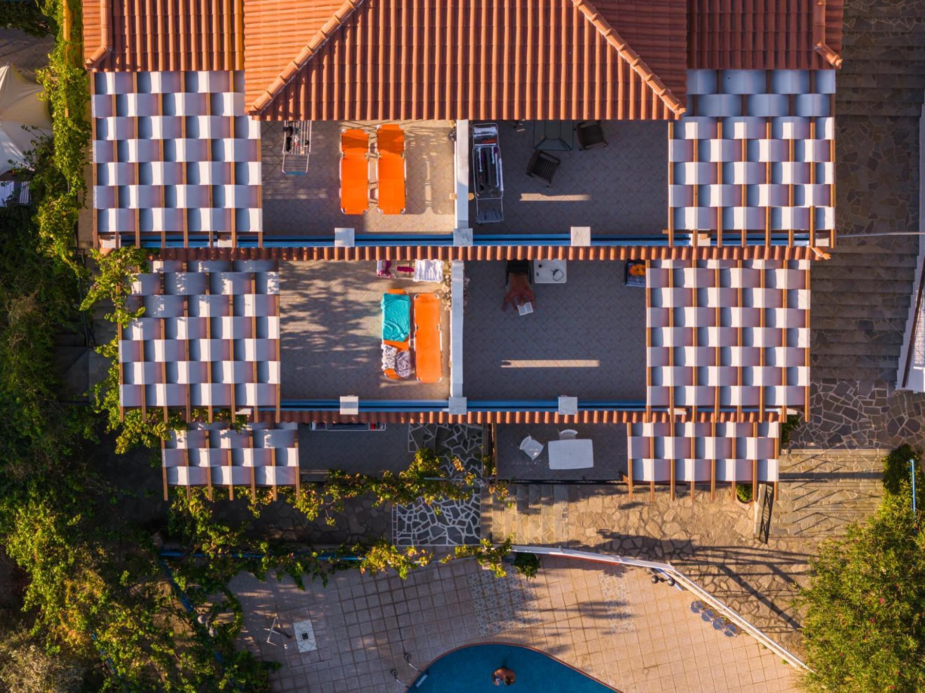 Pantheon Apartments & Studios Marathokampos Exterior photo